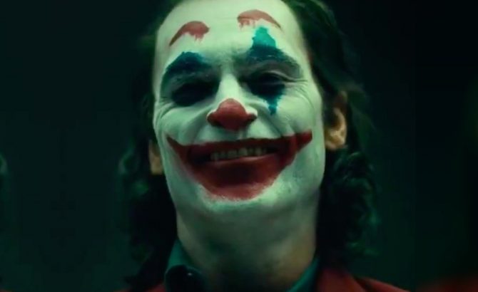 El Joker de Joaquin Phoenix se muestra por primera vez con maquillaje