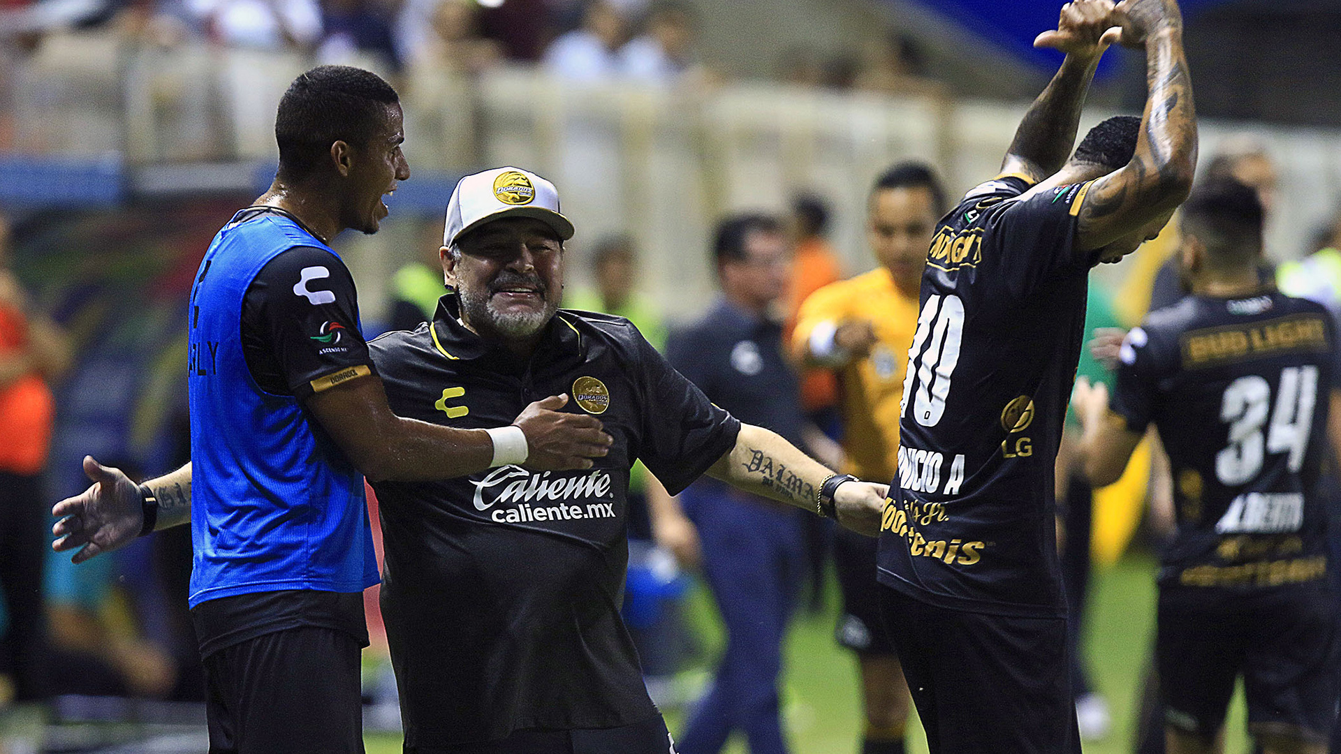 El fastuoso regalo que Diego Maradona le hará a "Vinicius" Angulo, el héroe del primer triunfo de Dorados