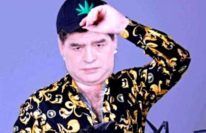 Memes Dorados con Maradona