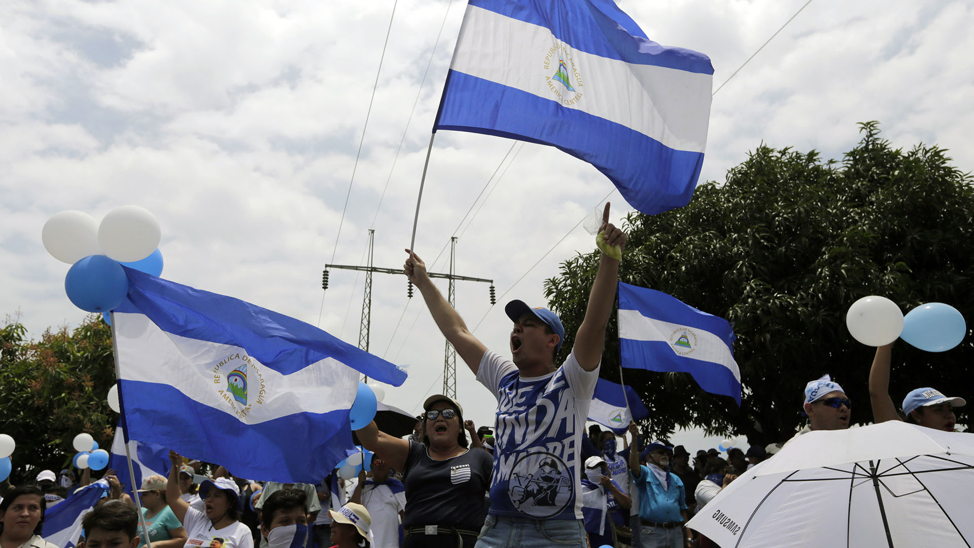 La “Marcha de los Globos” se desarrolla en Managua (AFP)