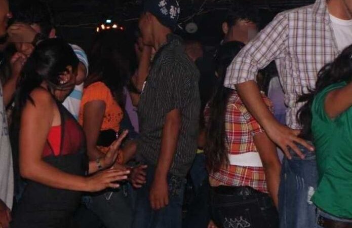 Prohíben bailar reggaetón durante fiestas patrias en Veracruz