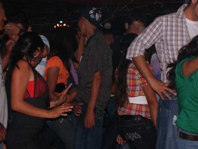 Prohíben bailar reggaetón durante fiestas patrias en Veracruz