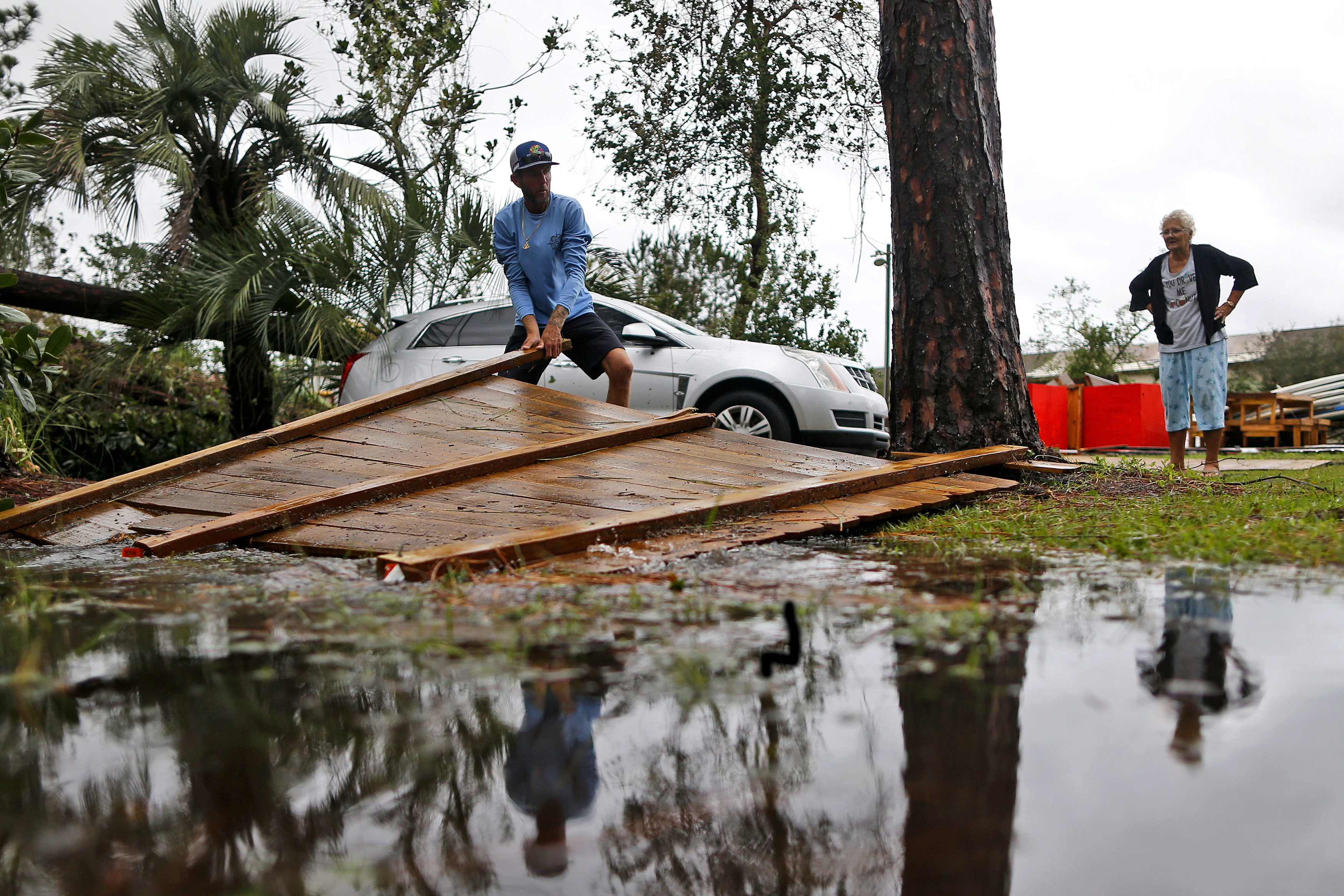 Aumentan a seis los muertos por el huracán Michael en EEUU