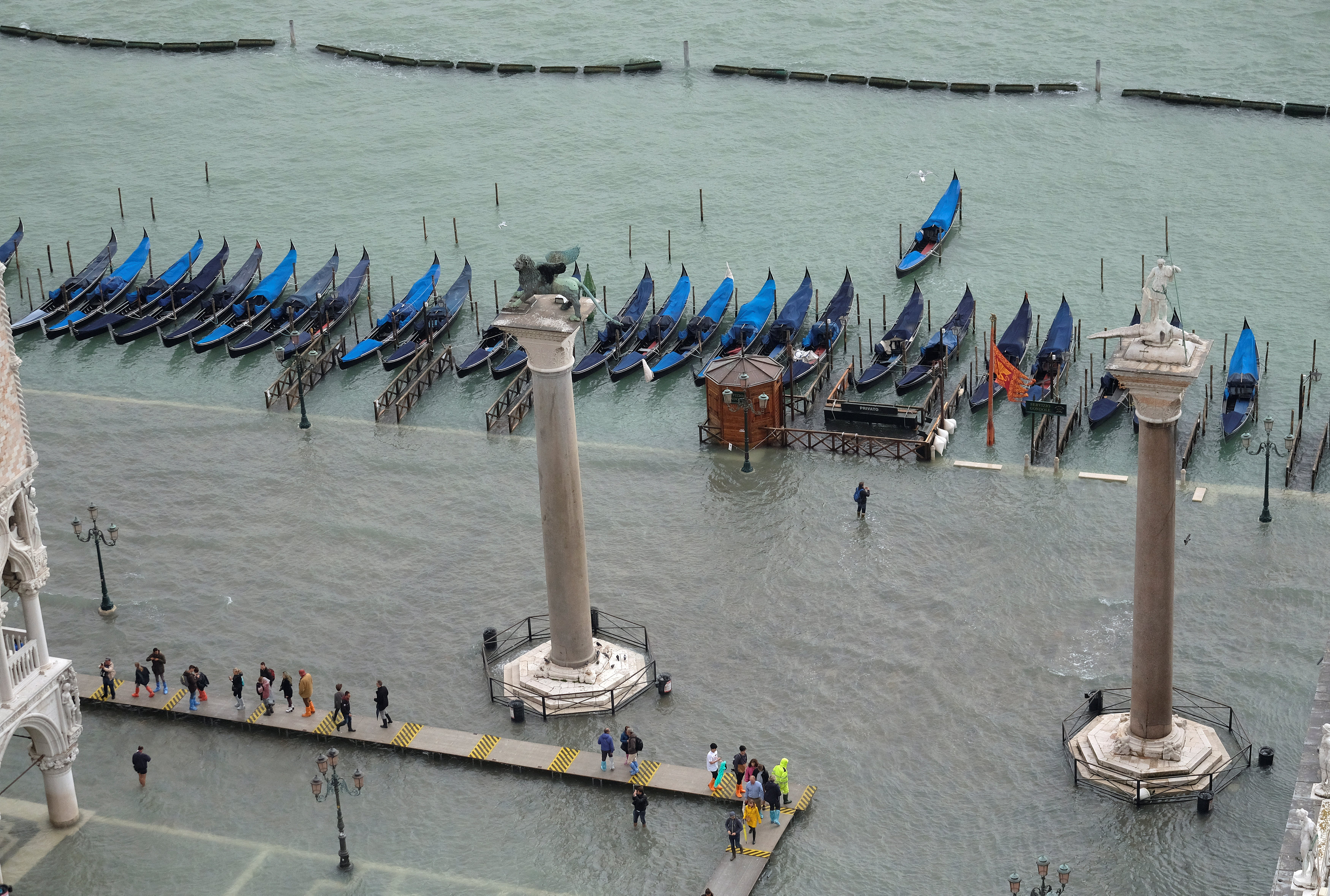 El agua inundó a la Plaza San Marco (Reuters/Manuel Silvestri)