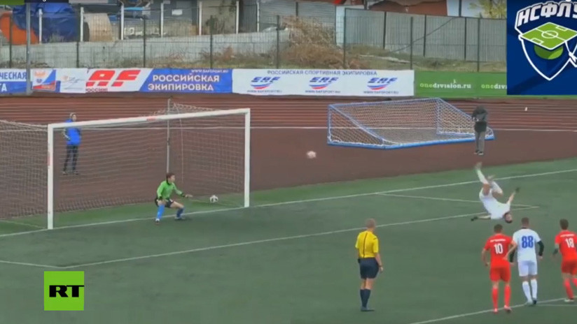 VIDEO | Marca un golazo de penalti ejecutándolo con un salto mortal