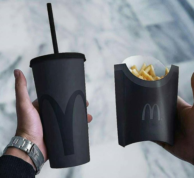 McDonald´s introduciría el color negro en sucursales “premium”