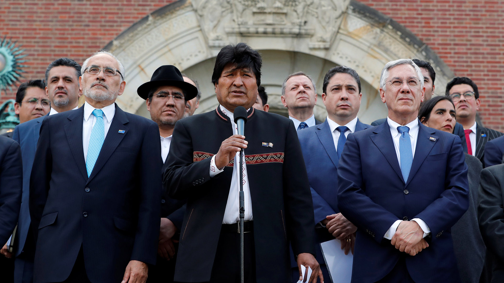 Evo Morales dijo que Bolivia reclamará ante la Corte de La Haya por las "contradicciones" del fallo