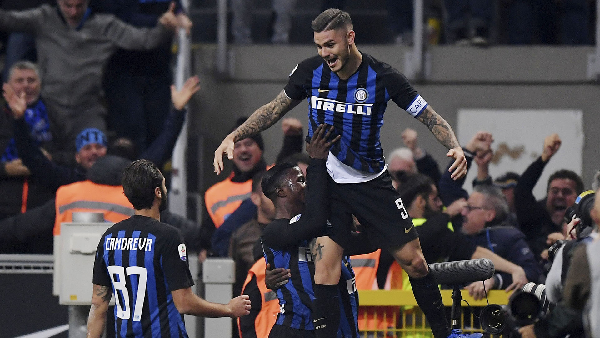 Con gol de Icardi sobre el final, el Inter superó al Milan y se quedó con el derby