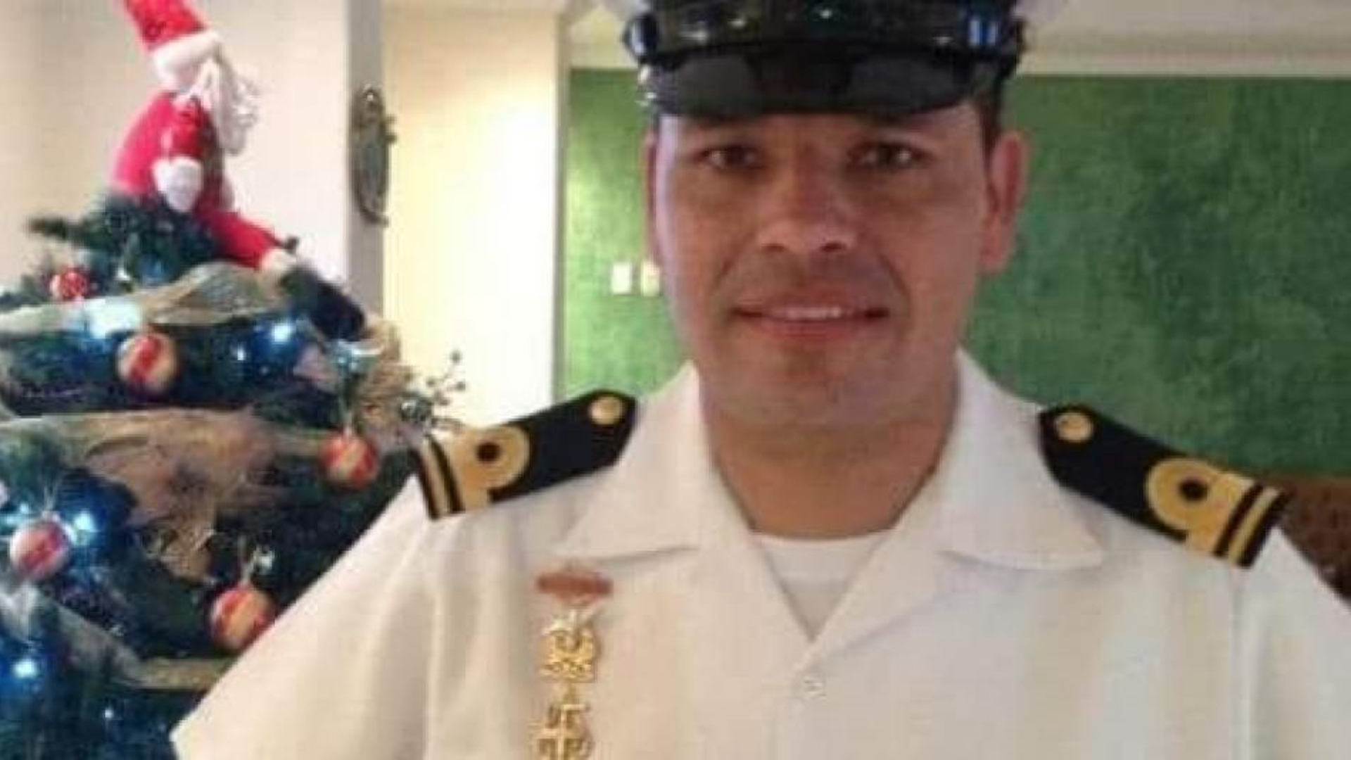 Condenaron a un ex capitán de la Armada de Colombia que violaba a menores de edad y las obligada a tatuarse su nombre