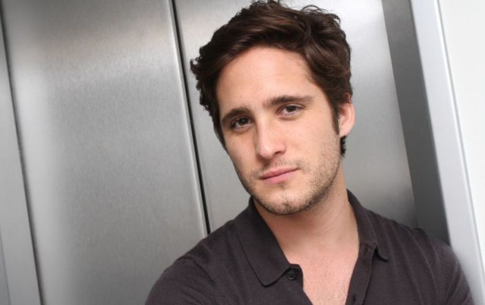 Diego Boneta hace a un lado a Camila Sodi por nuevo romance