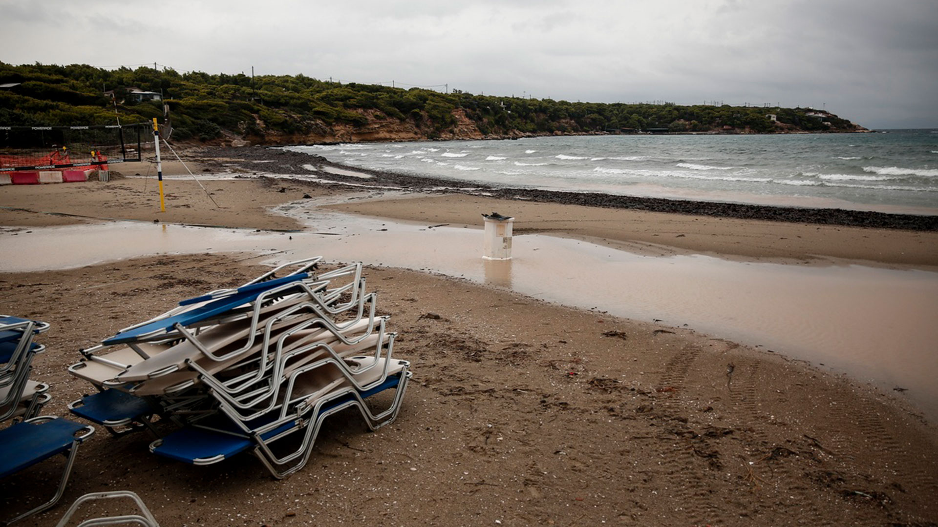 Las inundaciones recientes hicieron estragos en las playas italianas (AP)