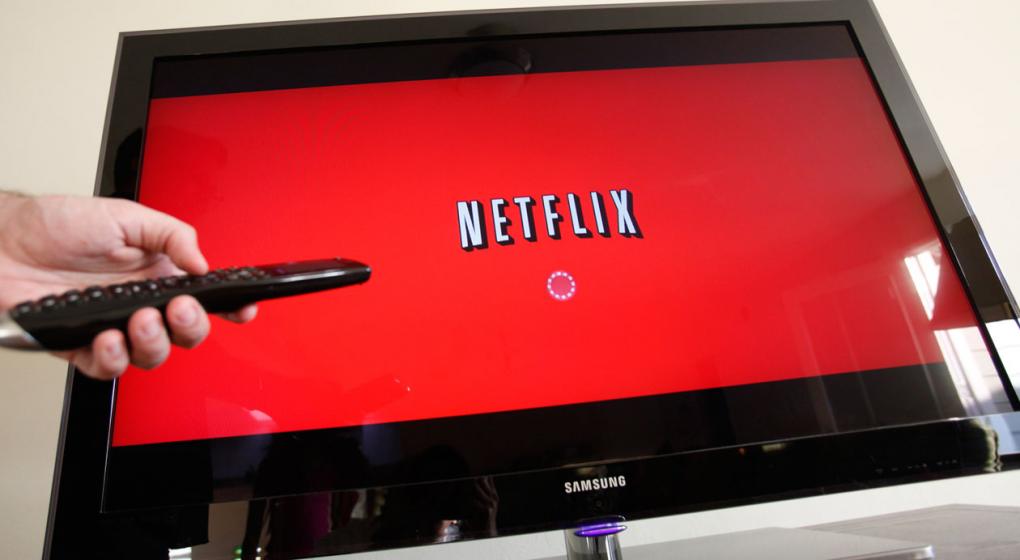 Hombre con “adicción” a Netflix es enviado a terapia