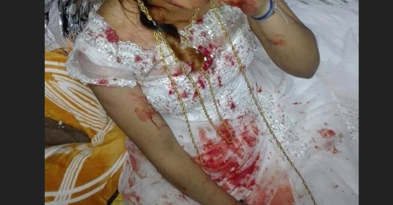 Golpeo a su esposa el día de su Boda y tiño de sangre su vestido
