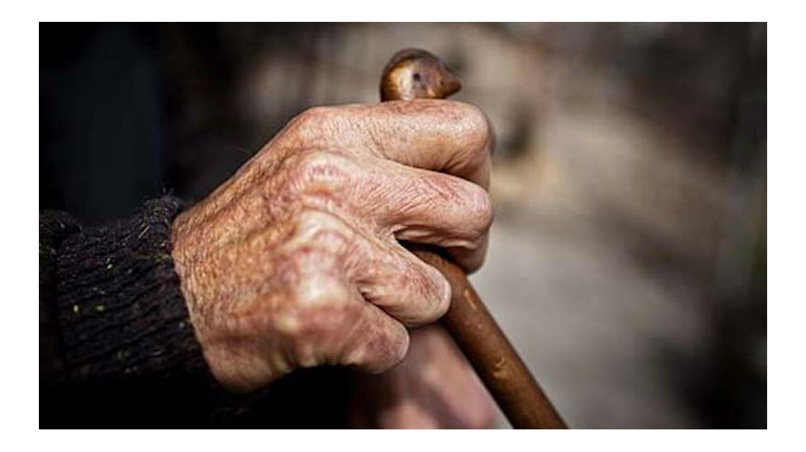 Anciana de 106 años muere a golpes en su casa