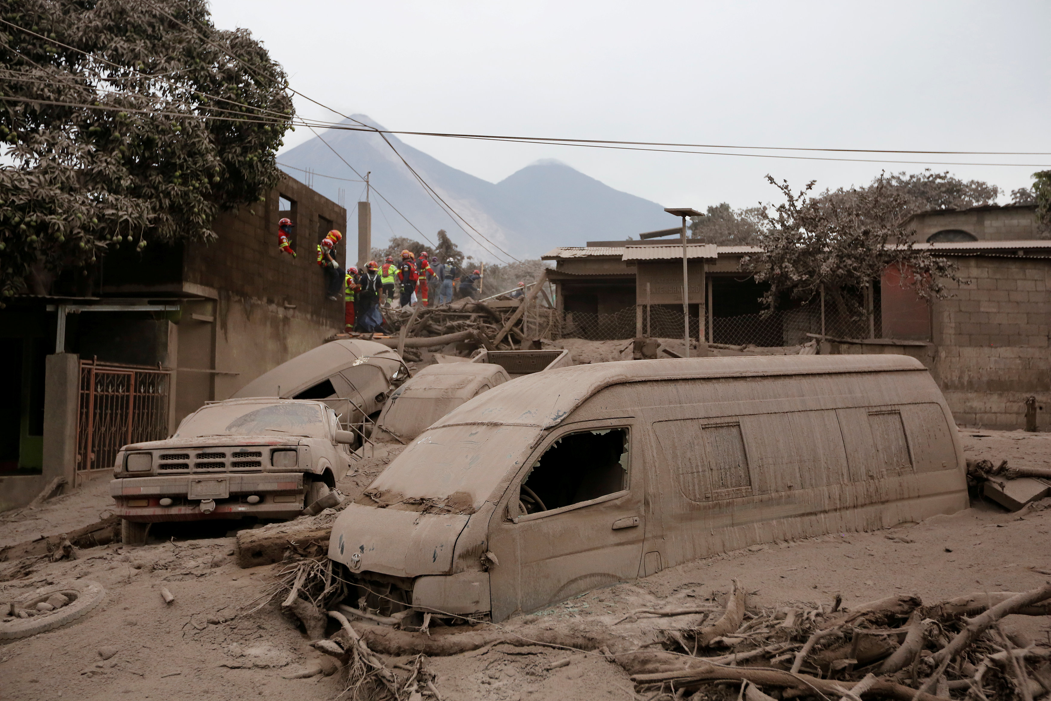 Daños causados por la devastadora erupción de junio. (REUTERS/Luis Echeverria)