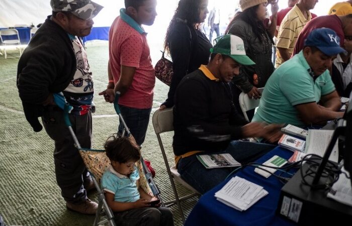 ¡Tómala! 217 Empresas de Tijuana OFRECERÁN EMPLEO A MIGRANTES