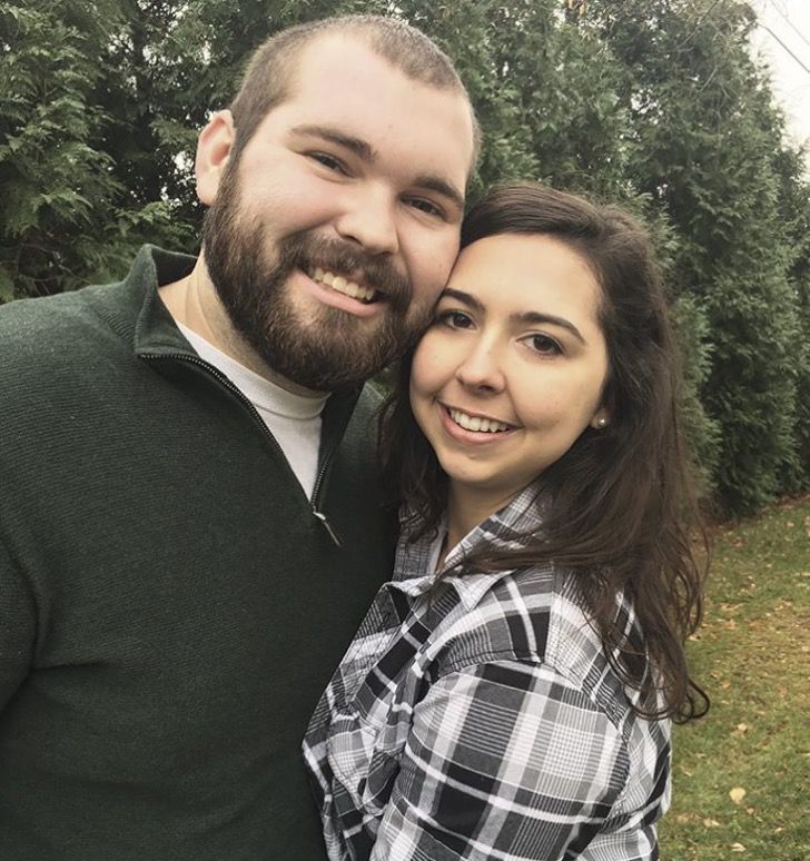 Le propuso matrimonio a su novia en el zoológico. Una especial invitada quiso ser parte del momento