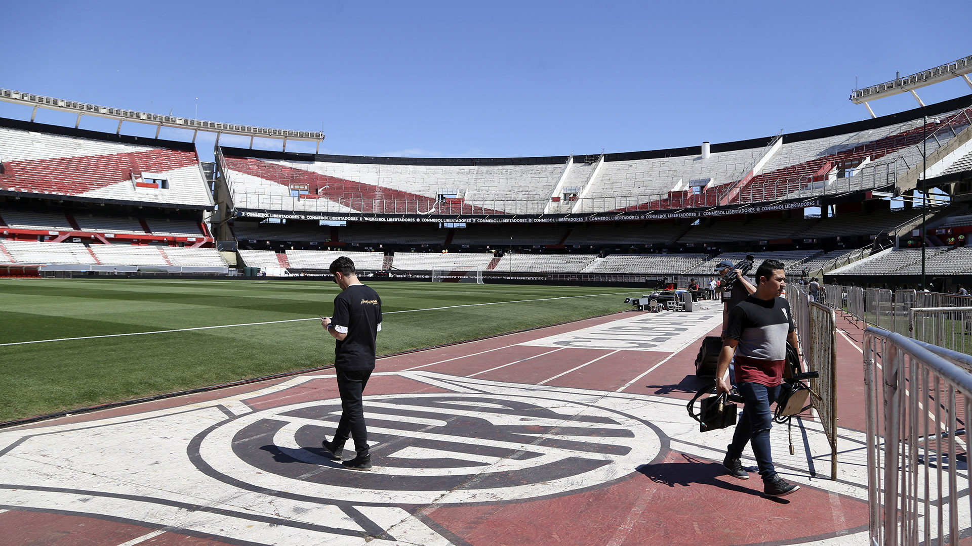 Decepción y tristeza de los periodistas extranjeros que consideran “indefendible” al fútbol argentino