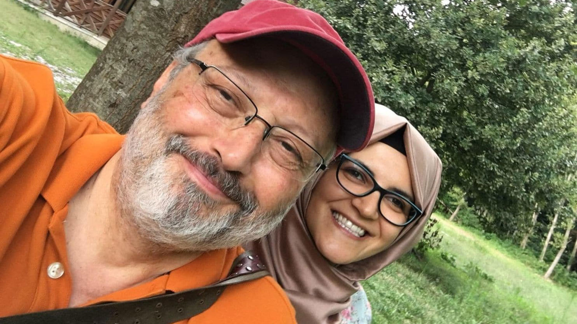 Jamal Khashoggi fue asesinado mientras iba a recoger documentos para casarse con Hatice Cengiz.