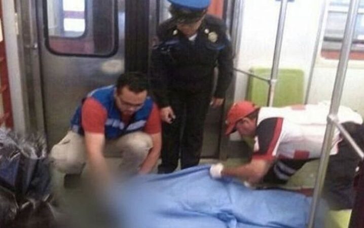 Decapitado, así quedo un hombre de 30 años hoy en el Metro de la CDMX