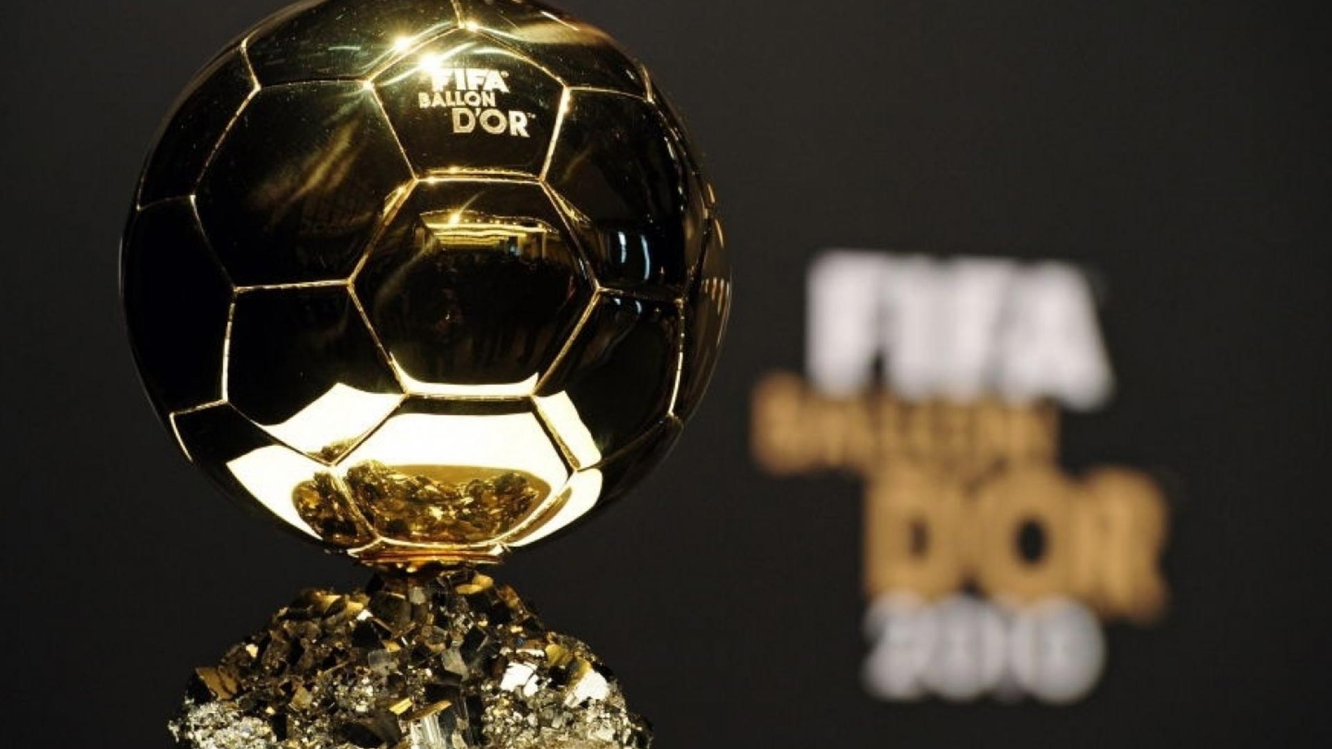 El Balón de Oro es entregado por la revista France Football al mejor jugador del año