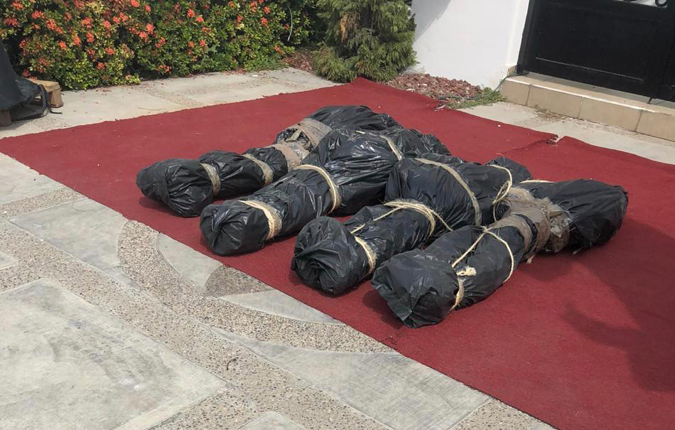 La macabra decoración de Halloween de una casa en Sinaloa inspirada en ejecuciones narco