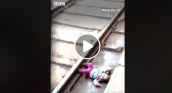 MILAGRO EN LA INDIA | Bebe cae a las vías del Tren y así lo esta viendo el mundo
