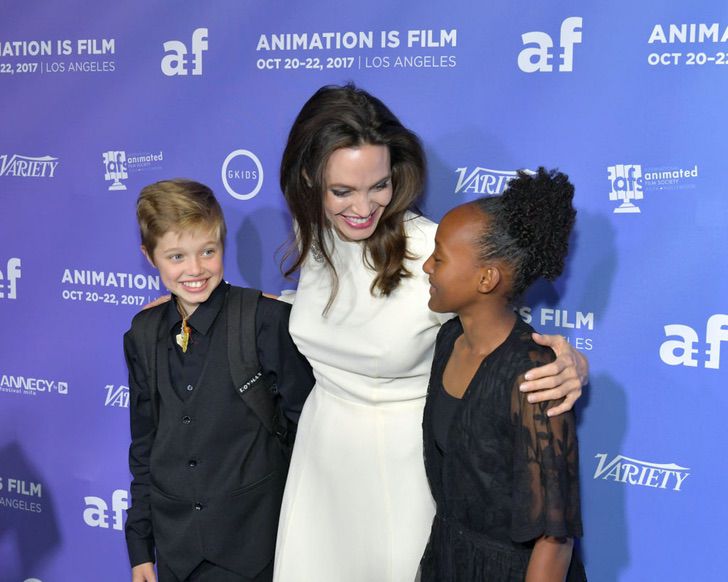 Angelina Jolie llevó la mejor cita que podía a la alfombra roja. ¡Fue adorable!