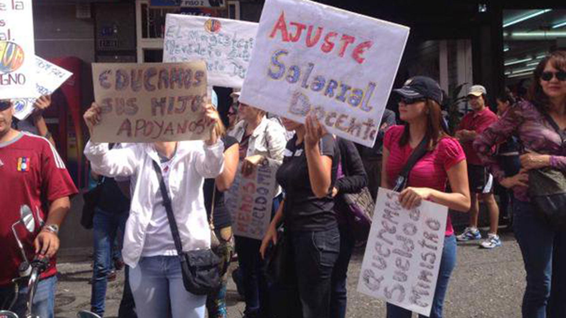 Una marcha de docentes en Venezuela