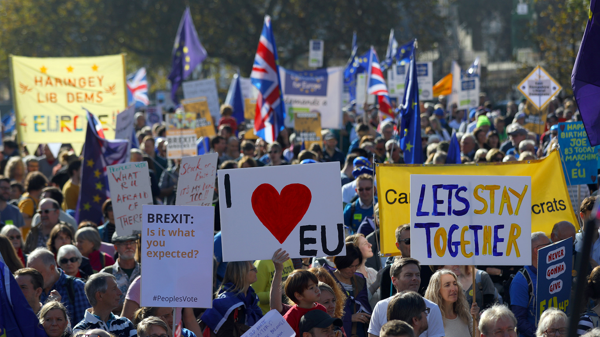 Manifestantes contra el Brexit (Reuters)