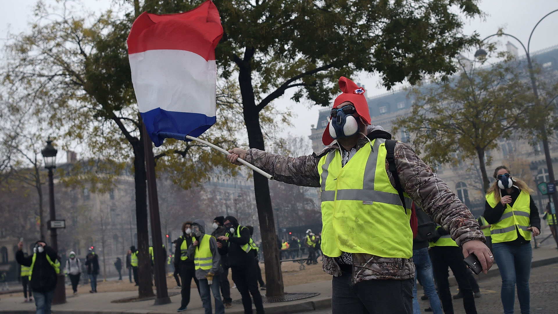 Tras el atentado en Estrasburgo, el gobierno francés exhortó a los "chalecos amarillos" a no manifestarse el sábado