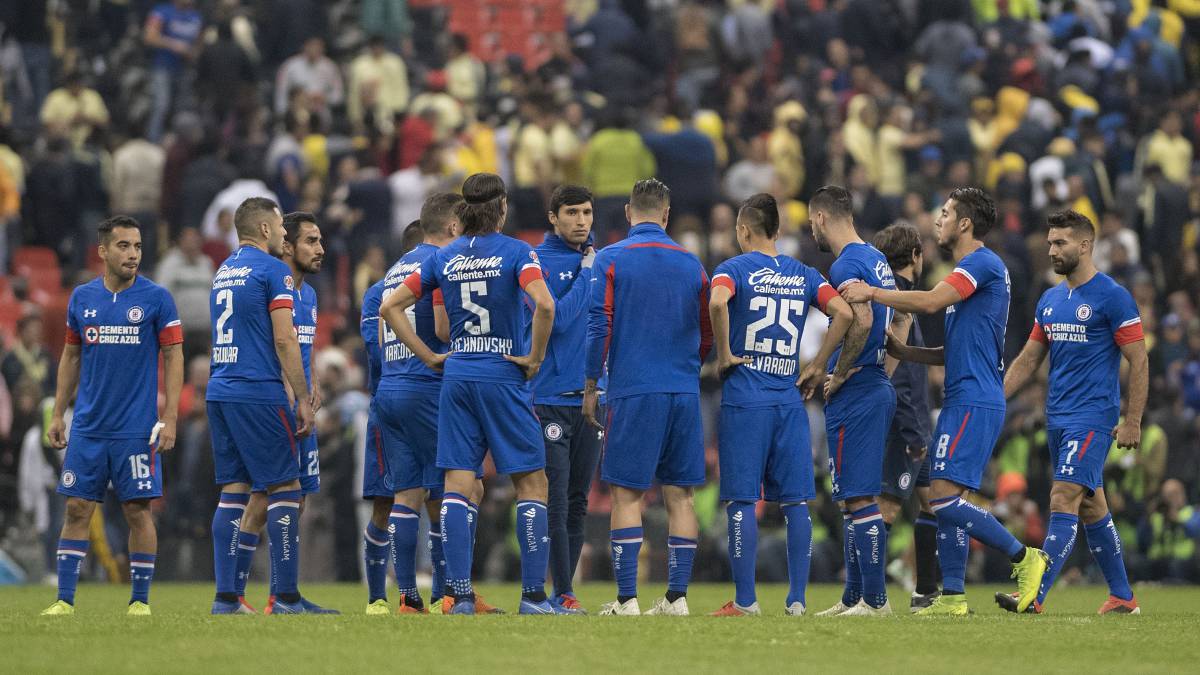 Cruz Azul es un mal de amores; pierden todo lo que juegan