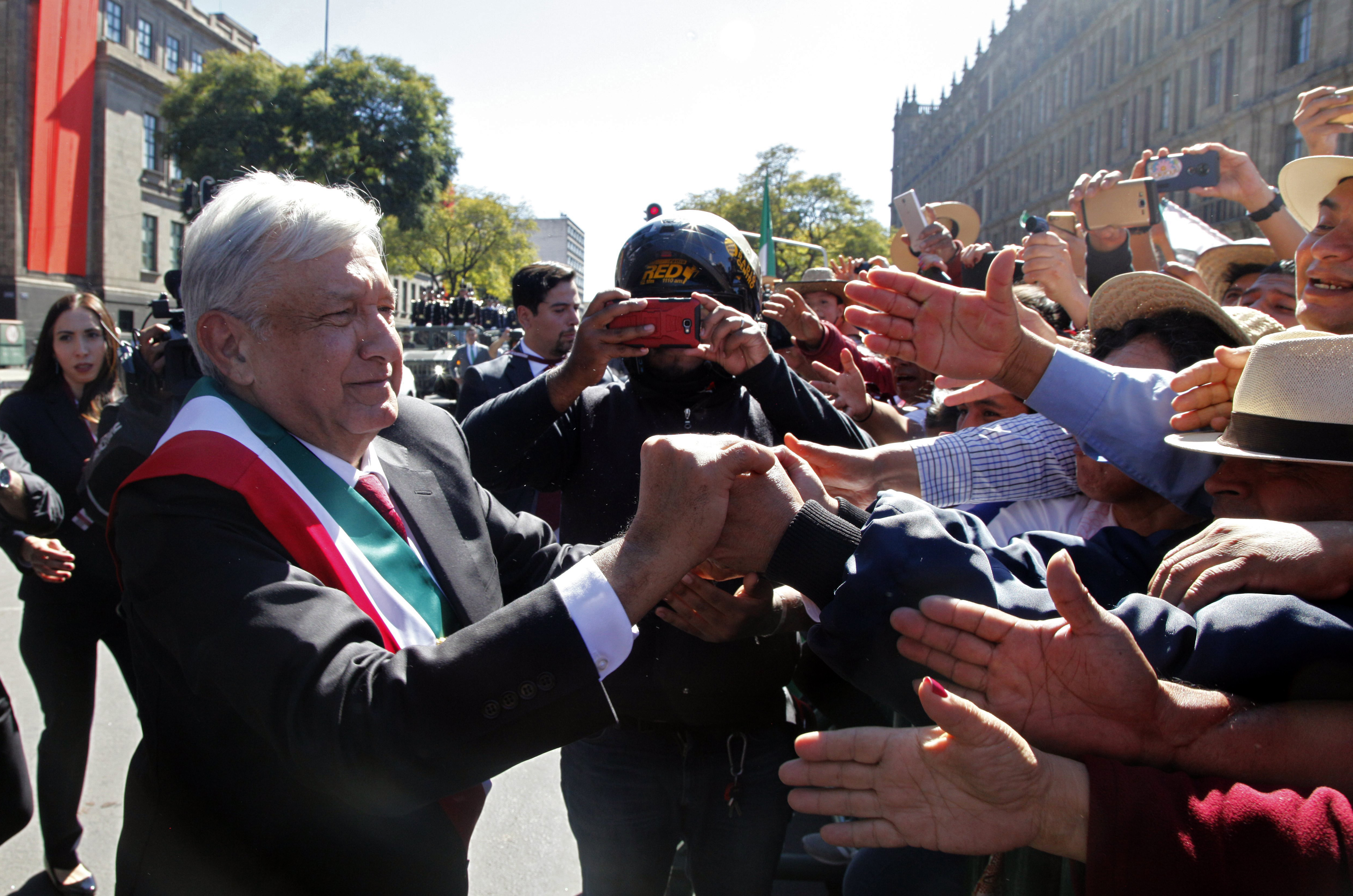 López Obrador pretende que nadie gane más que el presidente (Foto: Claudio Cruz / AFP)