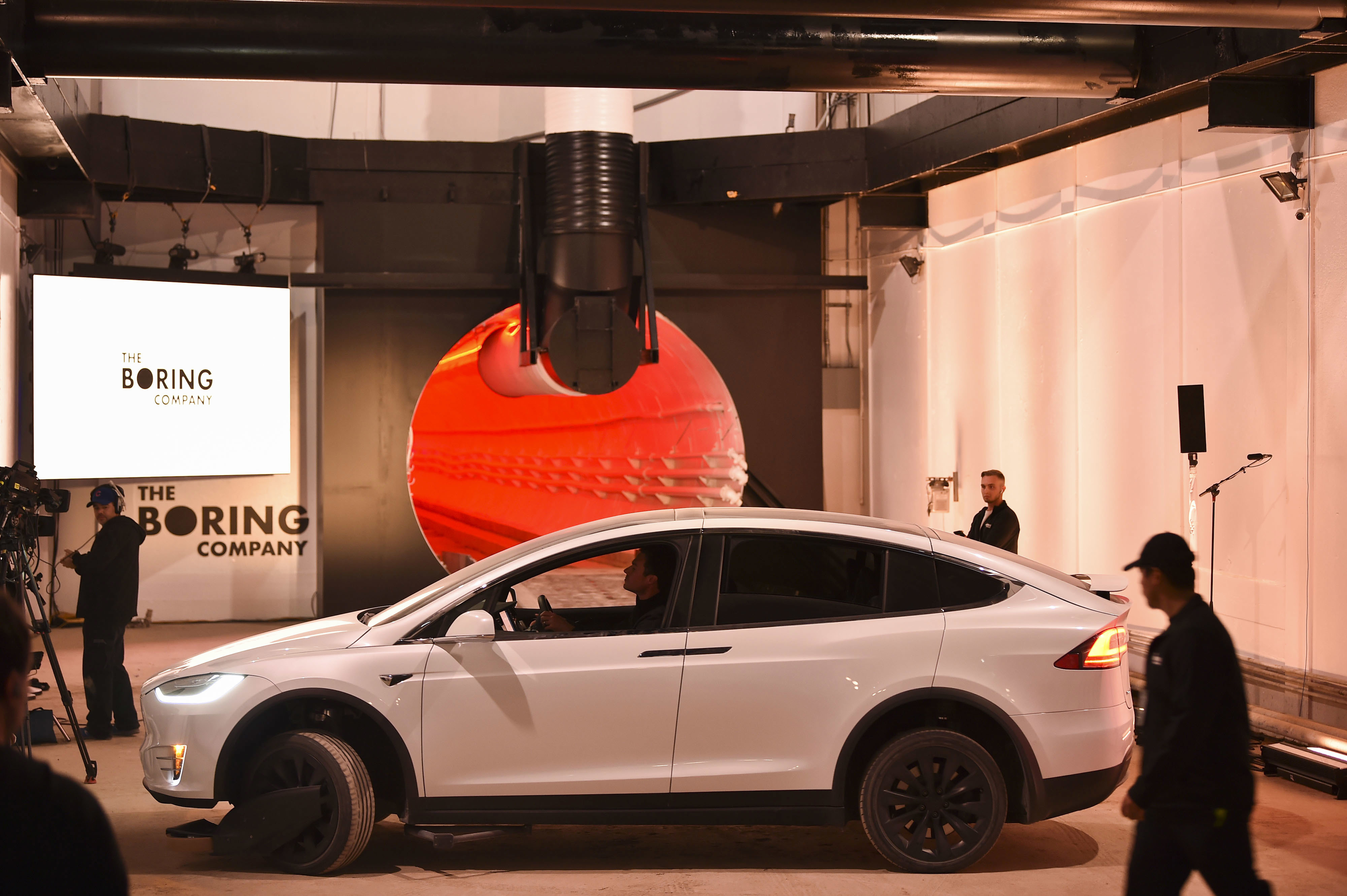 El tesla modificado para el evento (Robyn Beck/Pool Photo via AP)