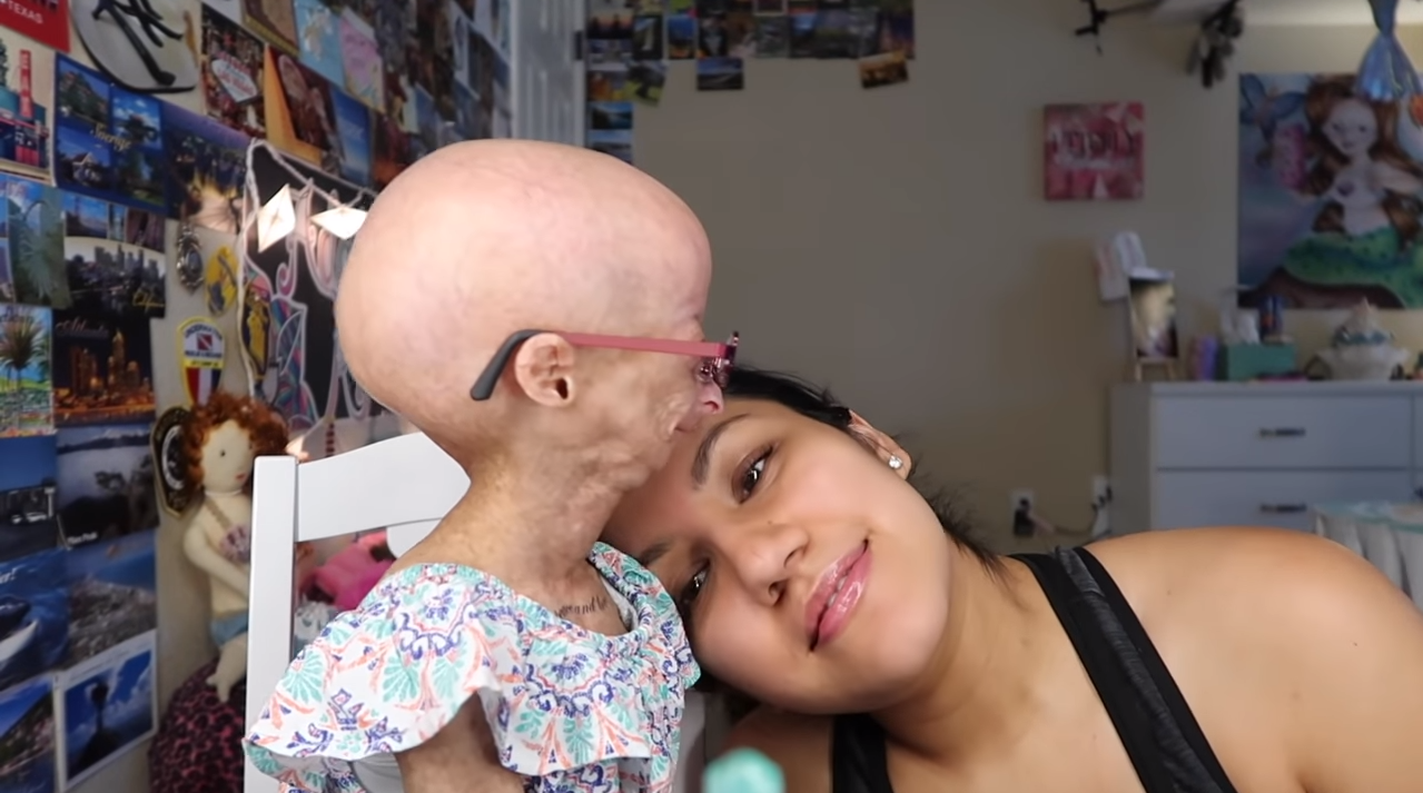 Su madre decidió crear el canal de Youtube con el fin de divertirse, y no imaginó la fama que alcanzarían sus videos (Foto: Youtube @AdaliaRose)