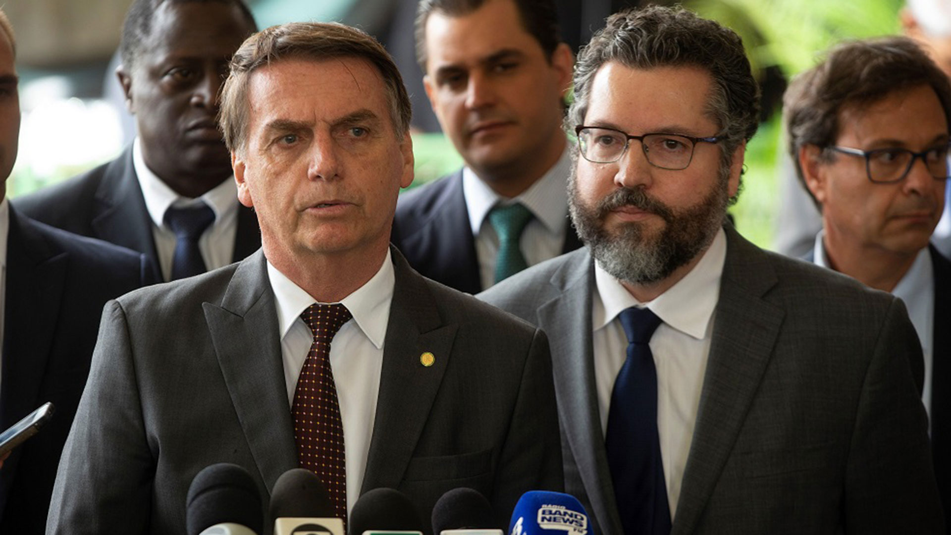 Jair Bolsonaro y su futuro canciller, Ernesto Araújo (EFE)