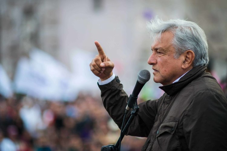 ACEPTA AMLO PAGAR POR LA MITAD DEL MURO FRONTERIZO