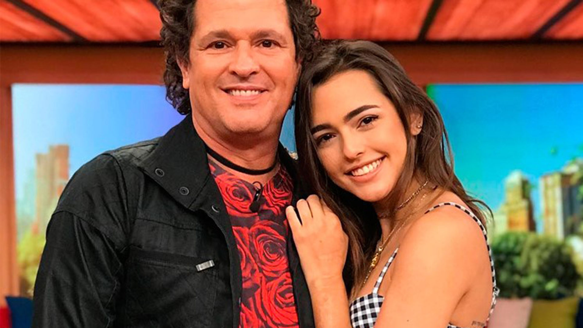 Una hija de Carlos Vives volvió a revolucionar las redes sociales con un desnudo