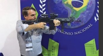 Promete Bolsonaro flexibilizar compra de armas de fuego en Brasil