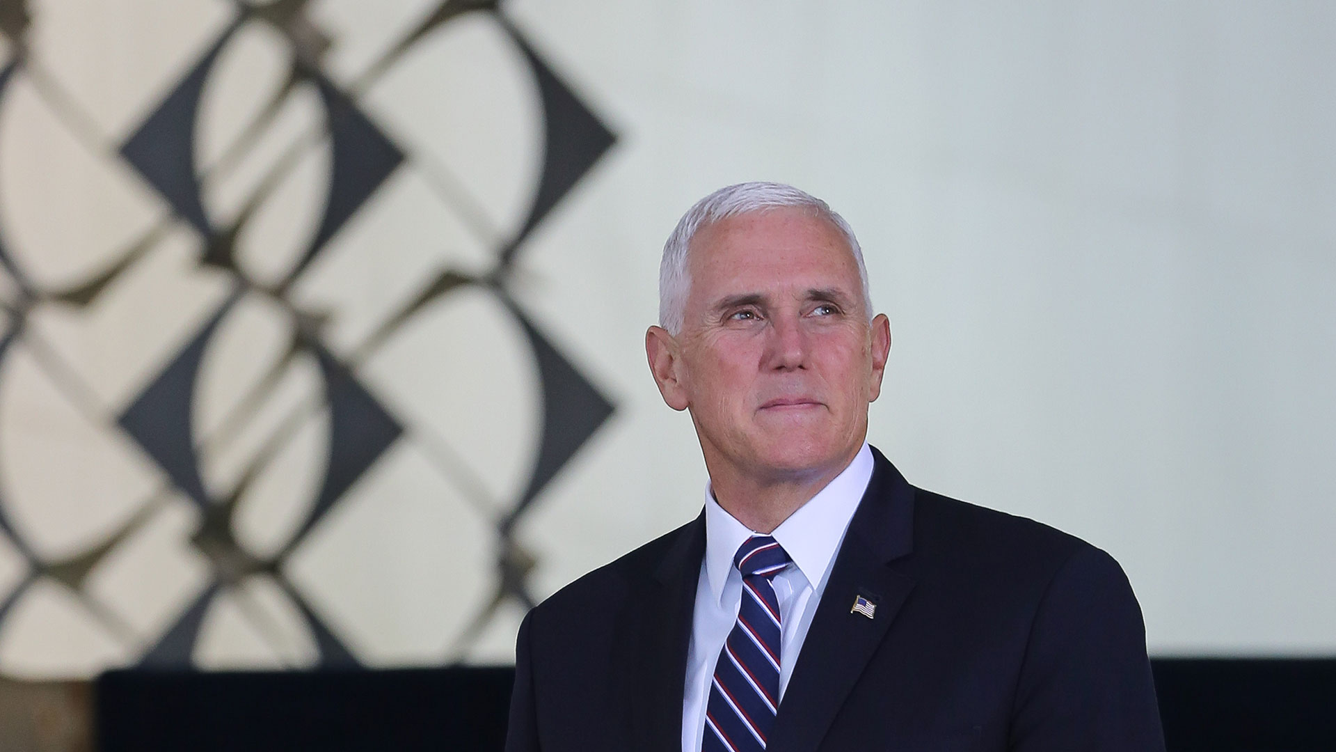 El “efecto Mike Pence” alude a que el vicepresidente de los EEUU dijo que no come a solas con otra mujer que su esposa. (AFP)