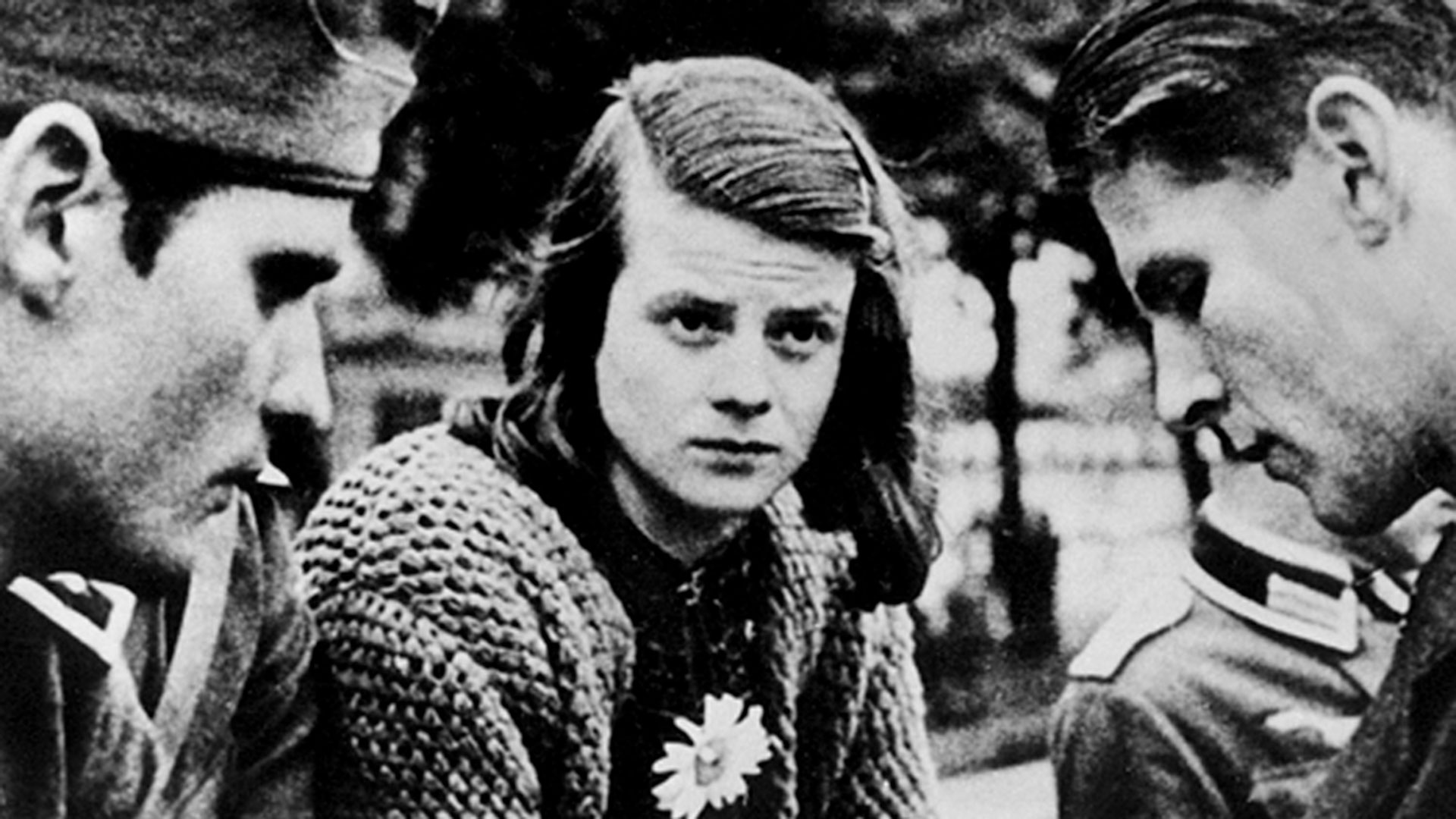 Sophie Scholl se ha convertido en el ícono más potente de la “Rosa Blanca”. Junto a su hermano Hans fundaron el movimiento y fueron ejecutados por los nazis en 1943