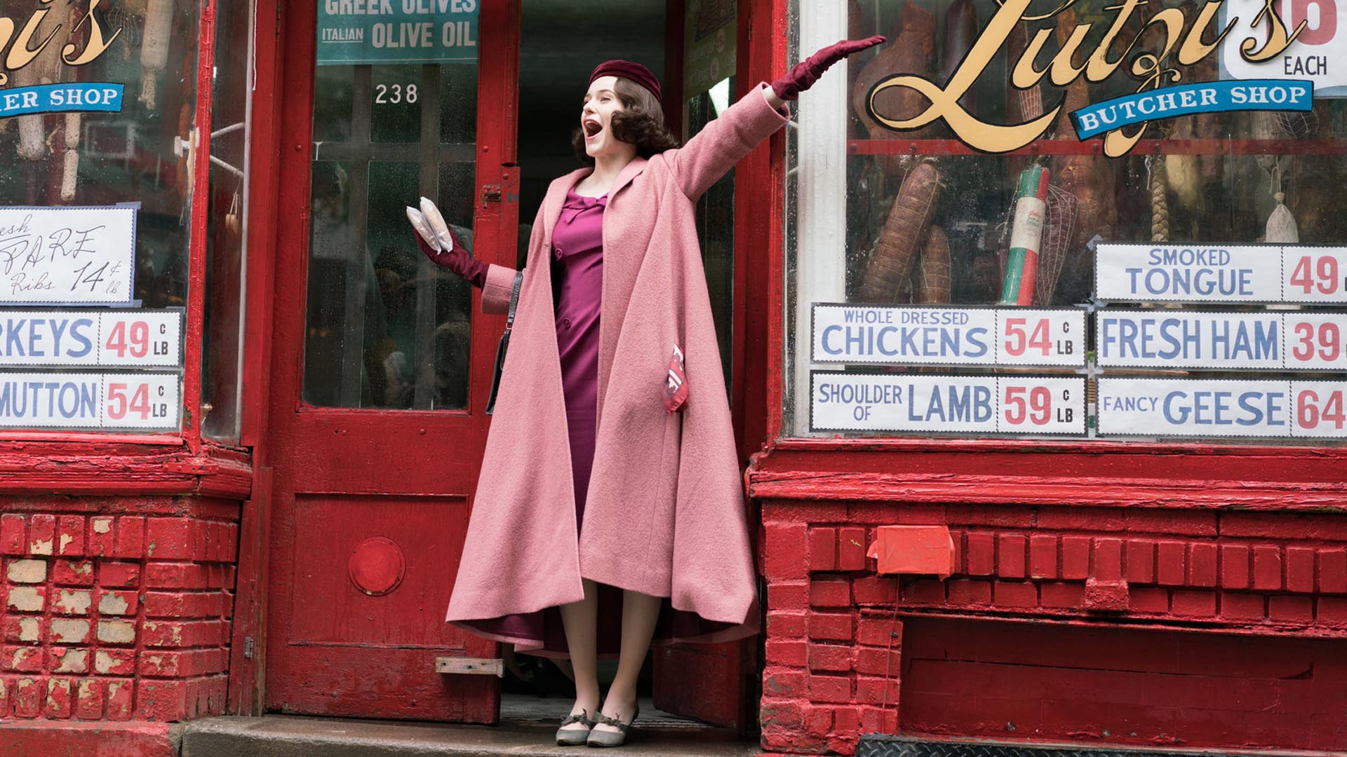 La protagonista de The Marvelous Mrs Maisel, Rachel Brosnahan, se llevó un Emmy este año