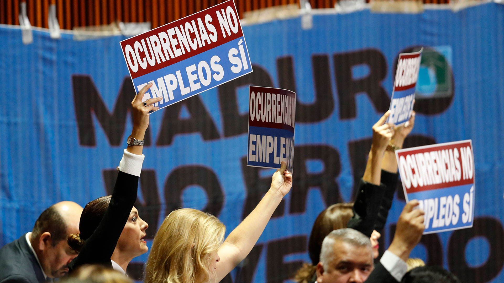 La primeras protestas contra el nuevo presidente de México. (Foto: AP)