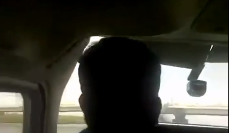 Revelan vídeo donde avioneta estrellada en casa de Culiacán voló bajo puente vehicular