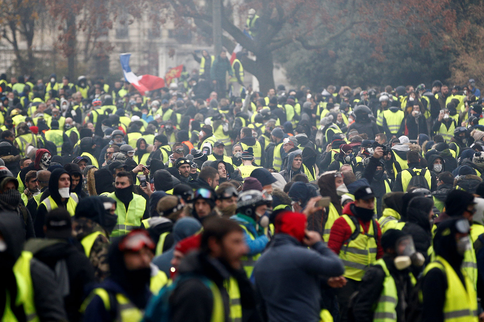 Cientos de manifestantes en París. (Reuters)