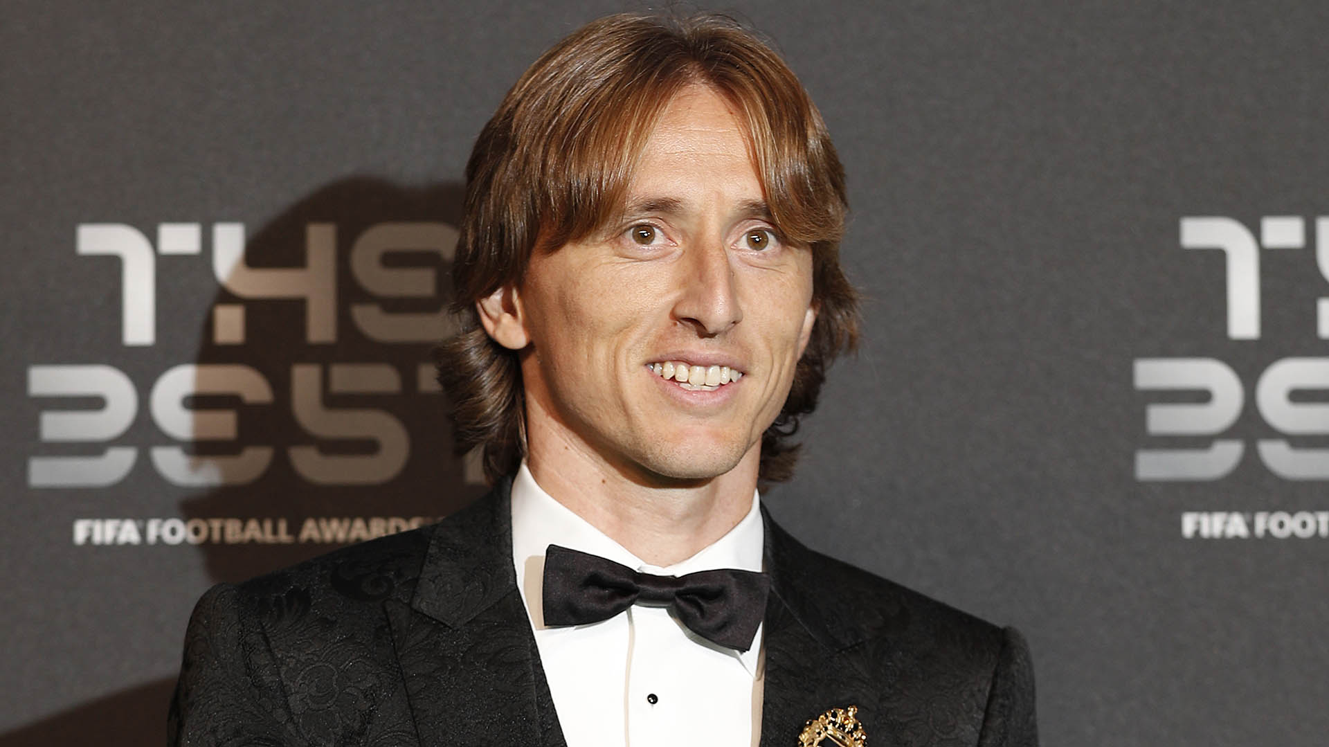 (AFP) Modric fue premiado con el trofeo The Best