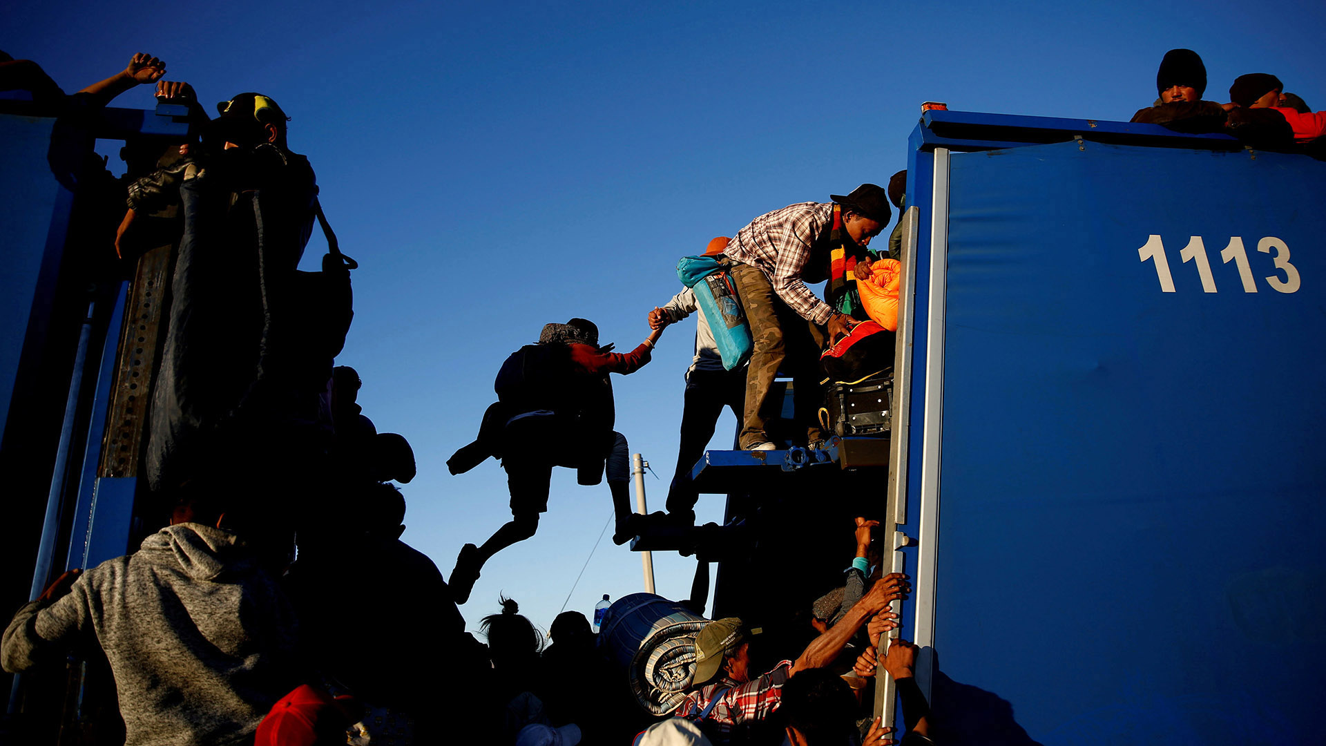 Los migrantes buscan por cualquier medio llegar a la frontera con EEUU. (Foto: REUTERS)