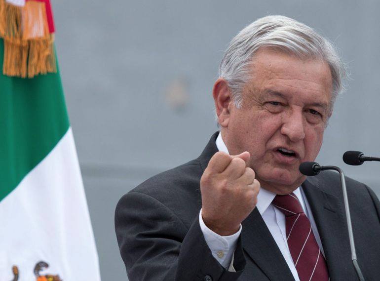 FAMA DE AMLO SUBE COMO LA ESPUMA POR INDIRECTA A DESCHAMPS