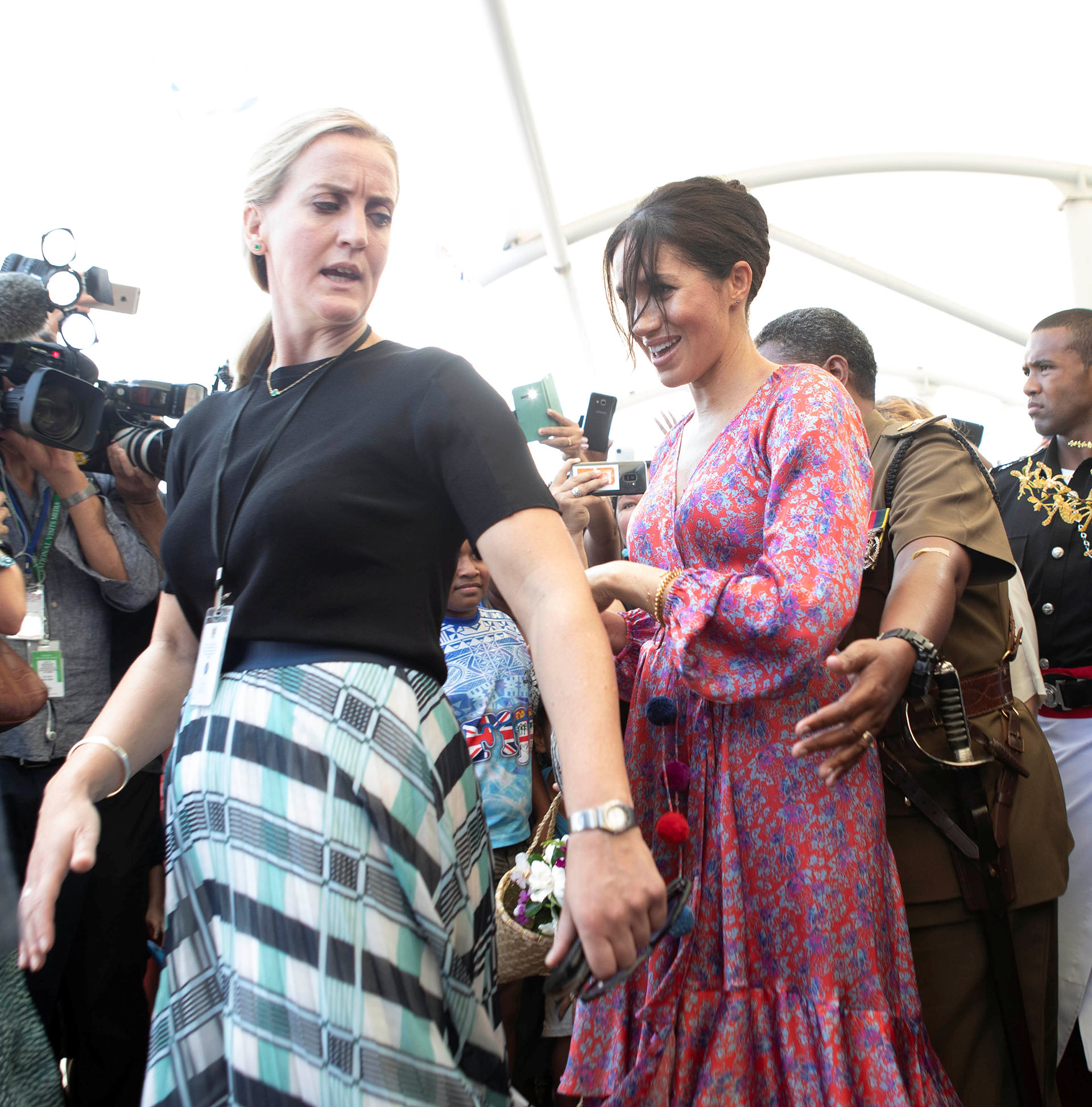 La sorpresiva renuncia de la mujer guardespaldas que protegía a Meghan Markle