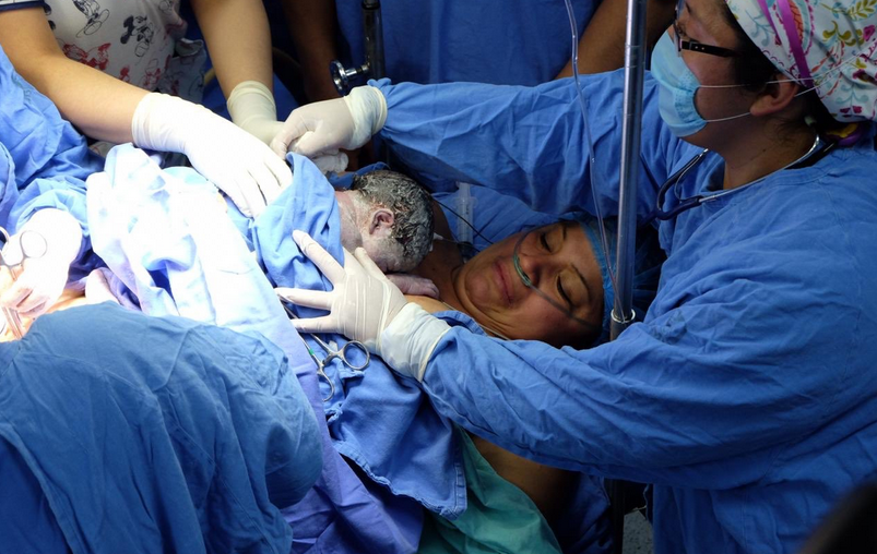 La pequeña nació en el primer minuto de 2019 (Foto: Cortesía IMSS)